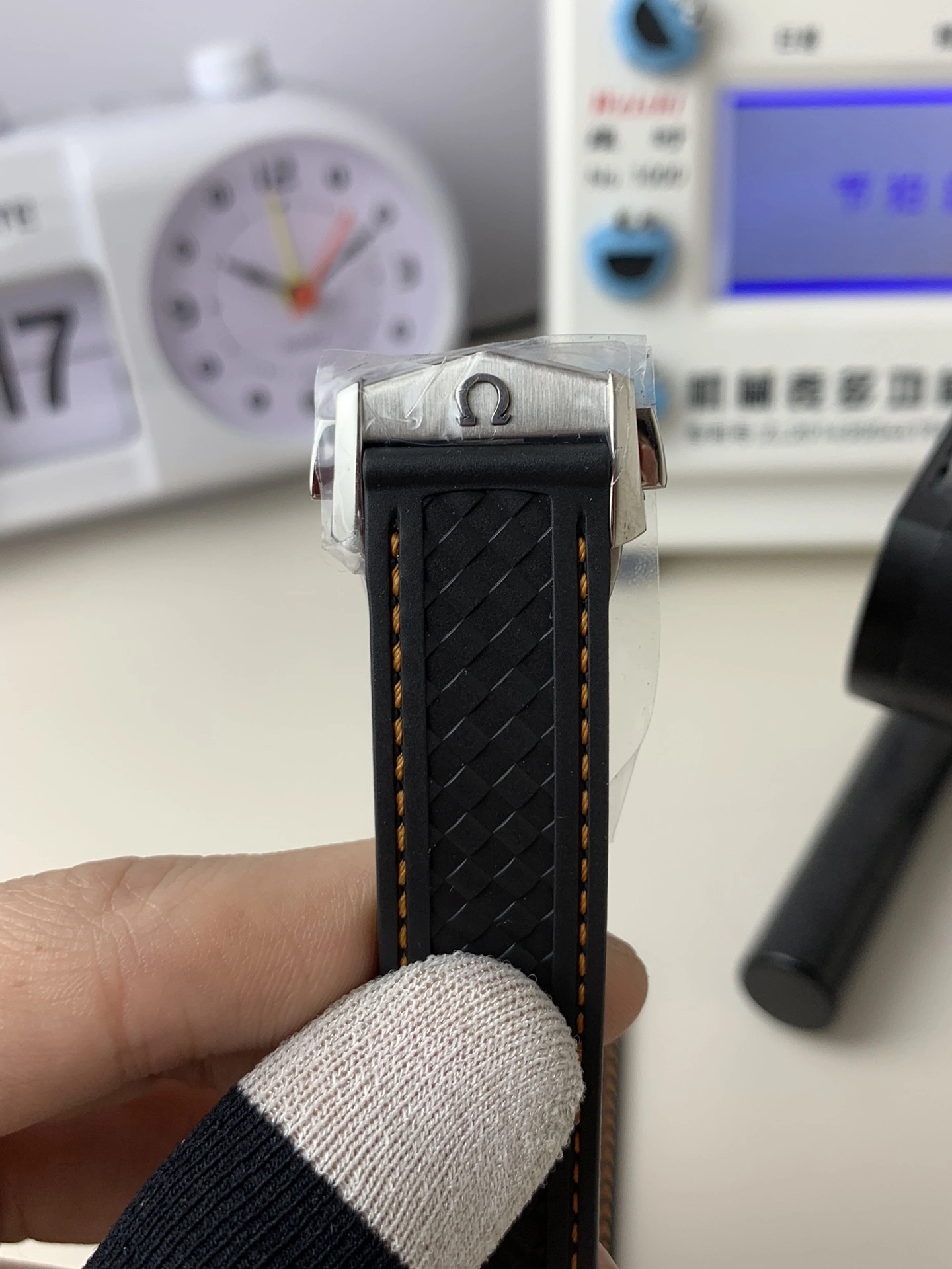 Neat CBD Factory Omega Seamaster Aqua Terra 150M 41mm White Dial Orange Rubber Strap (220.12.41.21.02.002) 1:1 Super Clone – DD8900 Movement 298